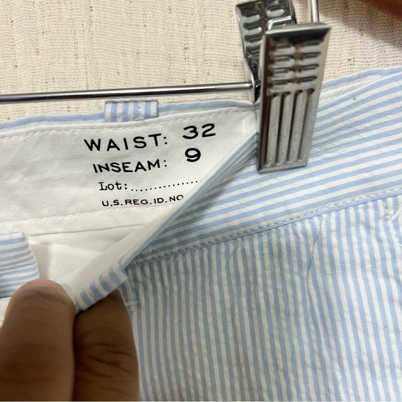 J. Crew 9" stretch seersucker short size 32 and 30 - Picture 7 of 11